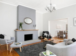 Advilla - stylish, charming and central location, Bowral